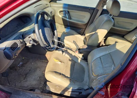 1996 Mazda 626 Dx z USA, uszkodzony, nr VIN 1YVGE22C0T5558936